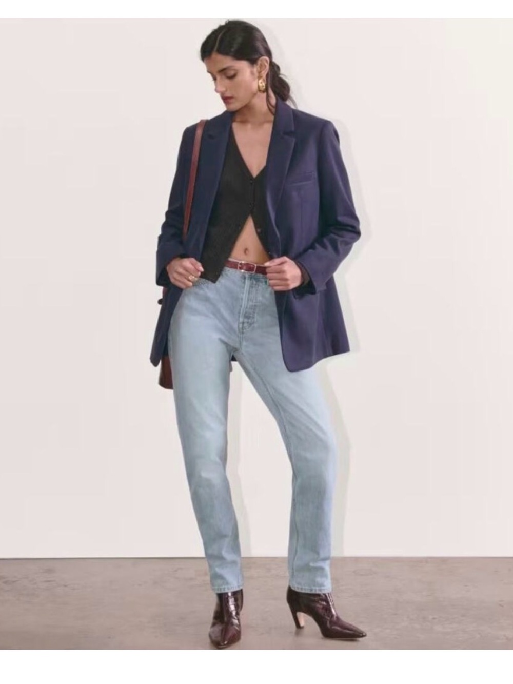 Everlane Curvy 90s Cheeky Jean - Sunbleached Blue